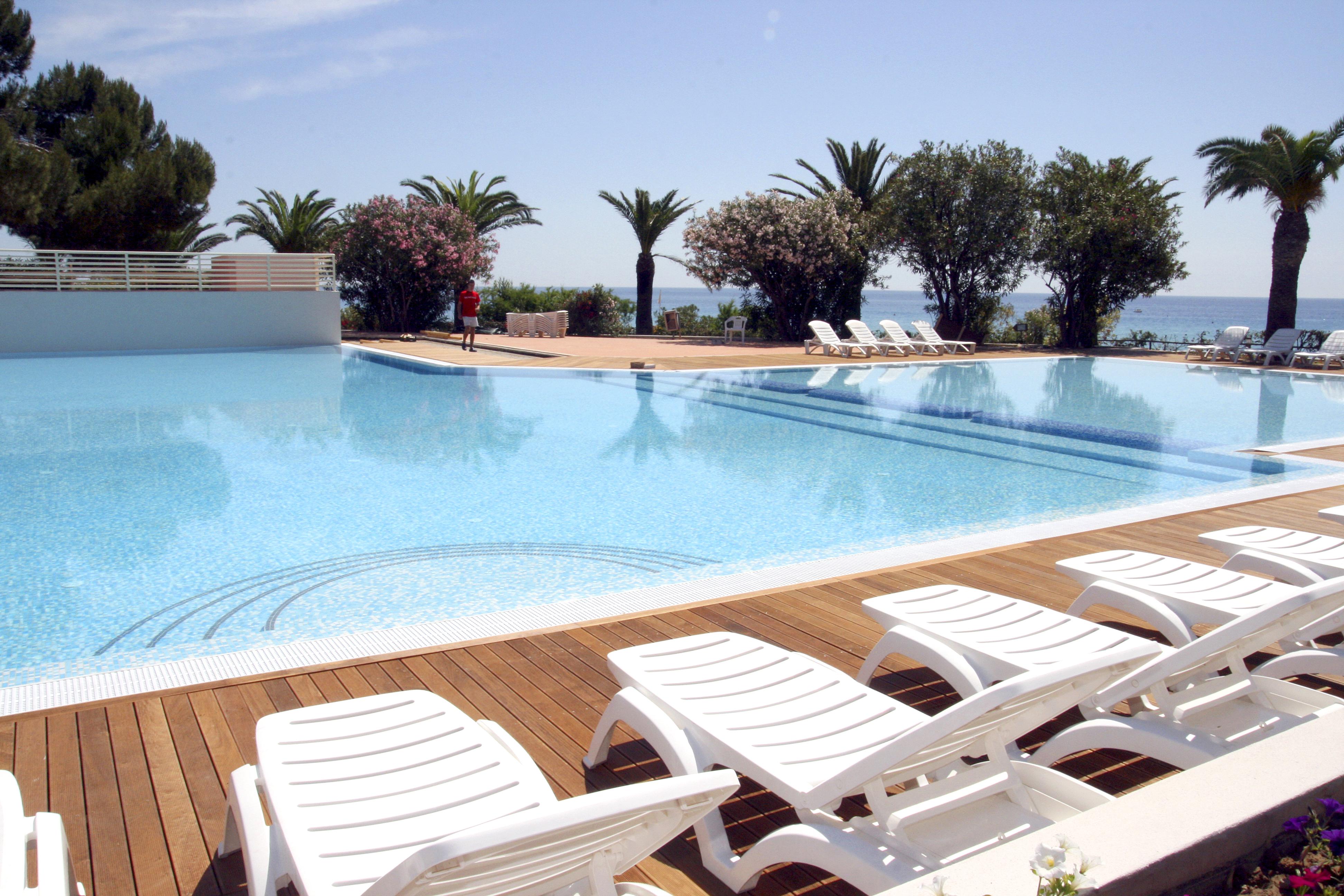 Th Costa Rei - Free Beach Resort Ngoại thất bức ảnh
